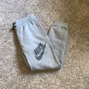 Sale!!🚨 Nike Sweats
